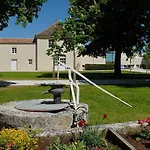 Le Logis Du Pere 4*