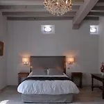 Hotel Le Logis Du Pere 4*