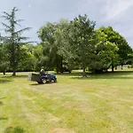 Le Logis Du Pere 4* Saint-Coutant-le-Grand