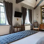 Le Logis Du Pere 4*