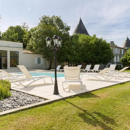 Le Logis Du Péré Hotel