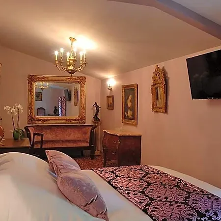 Le Logis Du Pere Hotel 4*