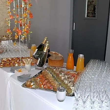Le Logis Du Pere Hotel 4*