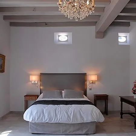Le Logis Du Pere Hotel 4*