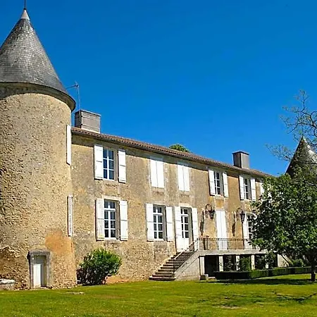 Hotel Le Logis Du Pere 4*