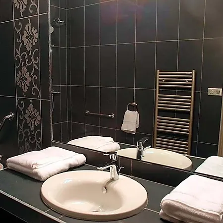 Le Logis Du Pere 4* Saint-Coutant-le-Grand