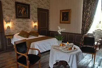 Hotel Le Logis Du Pere