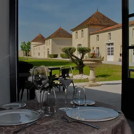 Le Logis Du Pere 4* Saint-Coutant-le-Grand