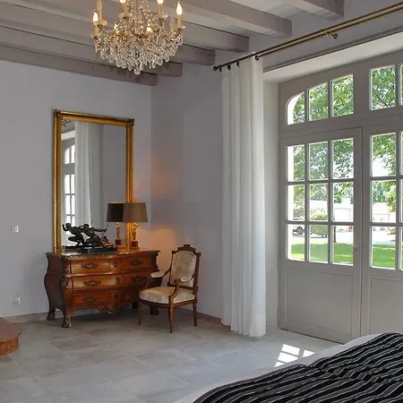 Hotel Le Logis Du Pere