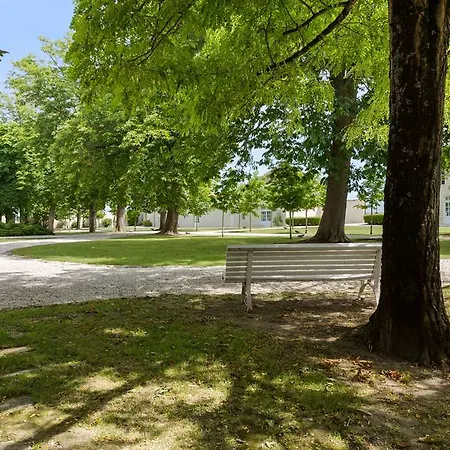 Le Logis Du Pere Hotel 4*