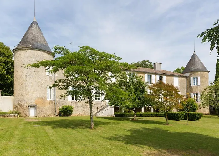 Le Logis Du Pere Szálloda 4*