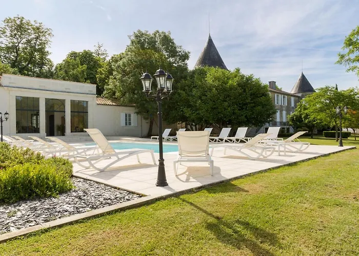 Le Logis Du Pere Szálloda