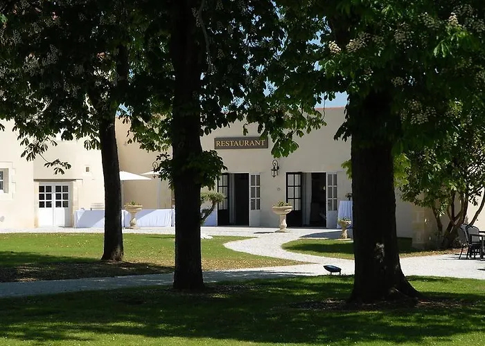 Le Logis Du Pere Saint-Coutant-le-Grand