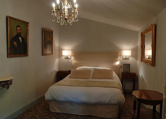 Le Logis Du Pere Szálloda