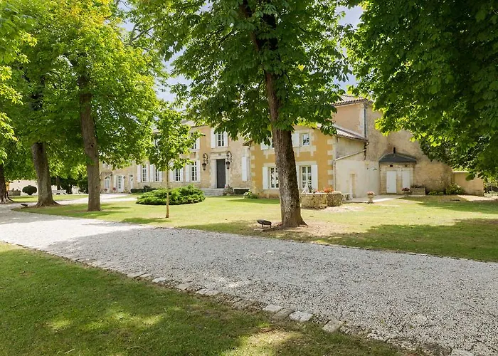 Le Logis Du Pere 4*